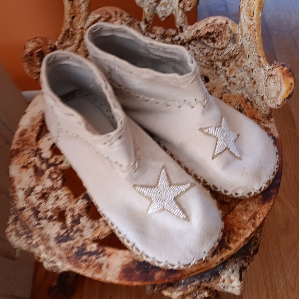 Magnolia Pearl Moccasins  sz 38